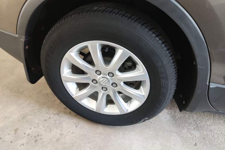 Used Buick Envision 2019 20T Two-Wheel Drive Leading Version China V Standard Right Rear Wheel Hub