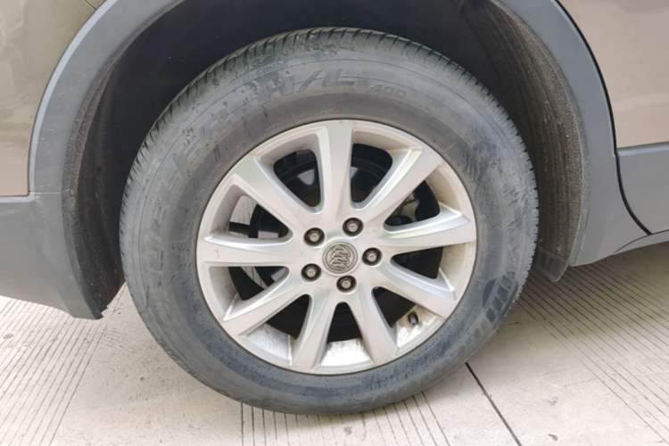 Used Buick Envision 2019 20T Two-Wheel Drive Luxury Version China VI Standard Right Rear Wheel Hub