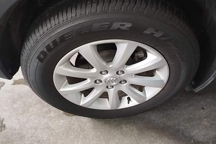 Used Buick Envision 2019 20T Two-Wheel Drive Luxury Version China VI Standard Right Rear Wheel Hub