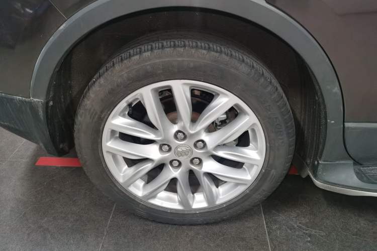 Used Buick Envision 2019 28T 4x4 Elite Version China V Standard Right Rear Wheel Hub