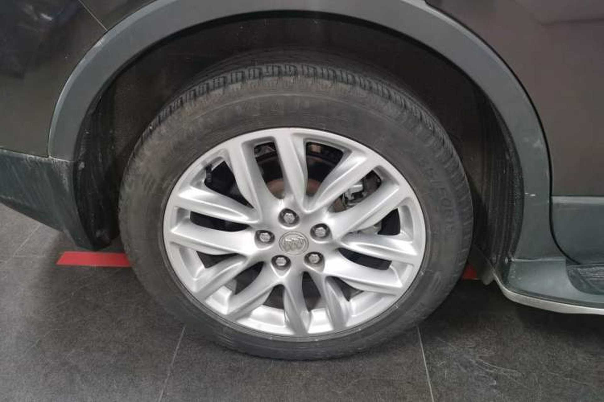 Used Buick Envision 2019 28T 4x4 Elite Version China V Standard Right Rear Wheel Hub