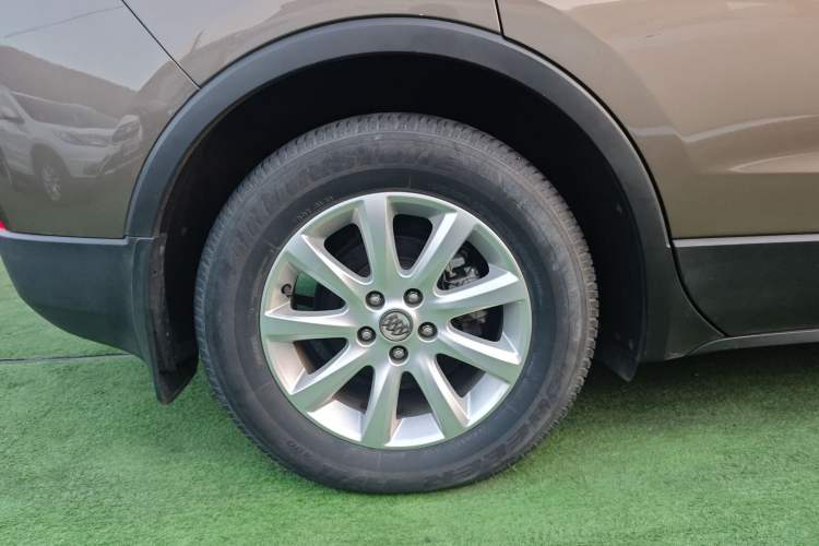 Used Buick Envision 2019 20T Two-Wheel Drive Luxury Version China VI Standard Right Rear Wheel Hub