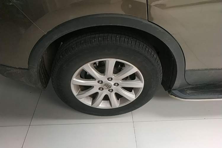 Used Buick Envision 2019 20T Two-Wheel Drive Leading Version China V Standard Right Rear Wheel Hub