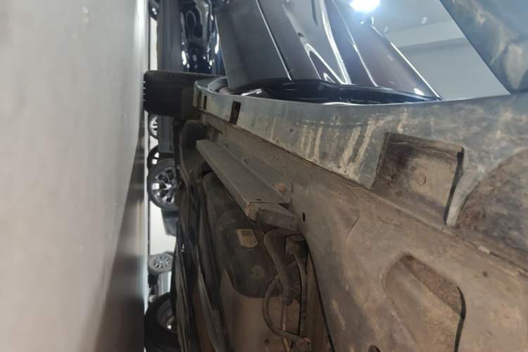 Used Buick Envision 2019 28T Four-Wheel Drive Elite Version China VI Standard Right Side Sill
