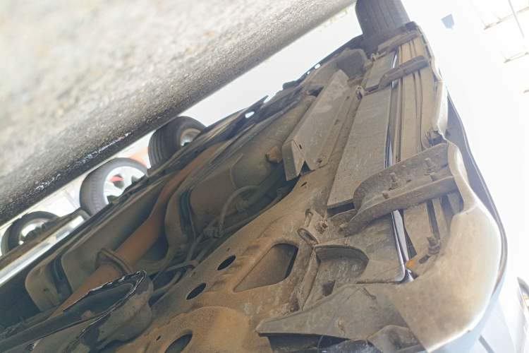 Used Buick Envision 2019 20T Two-Wheel Drive Luxury Version China VI Standard Right Side Sill