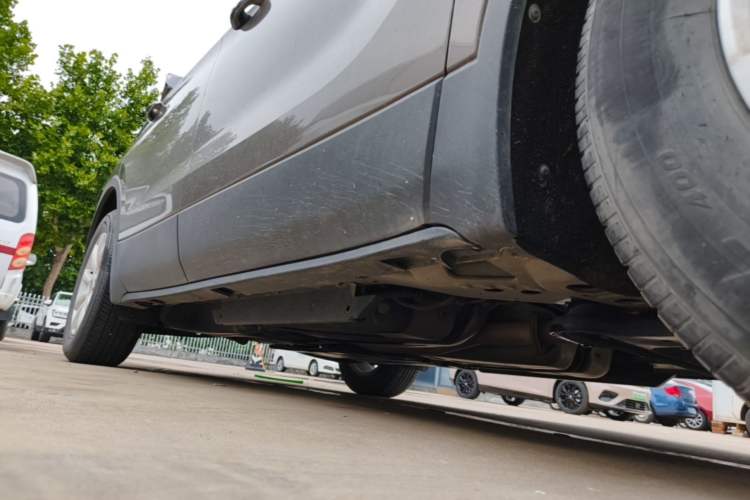 Used Buick Envision 2019 20T Two-Wheel Drive Luxury Version China VI Standard Right Side Sill