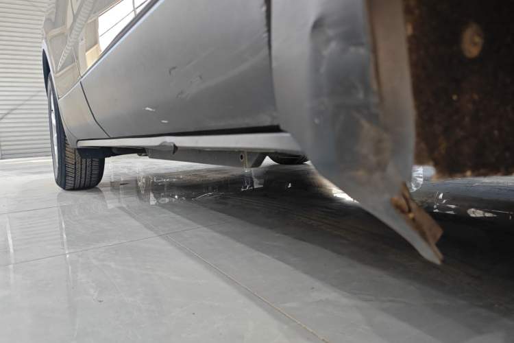 Used Buick Envision 2019 20T Two-Wheel Drive Elite Version China VI Standard Right Side Sill