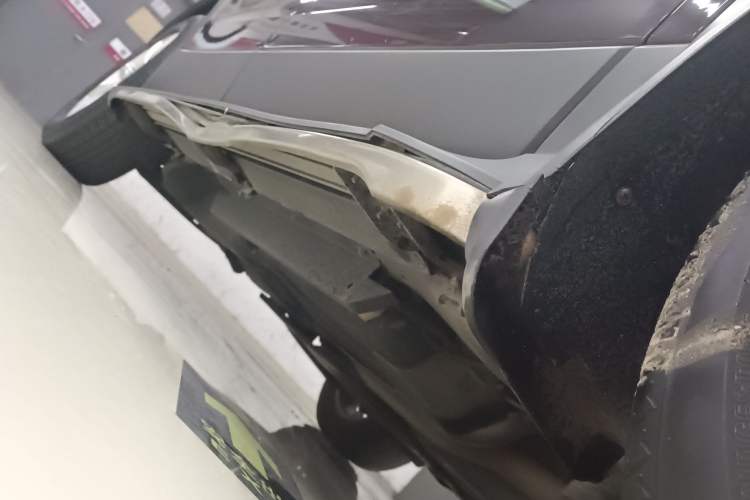 Used Buick Envision 2019 20T Two-Wheel Drive Elite Version China VI Standard Right Side Sill