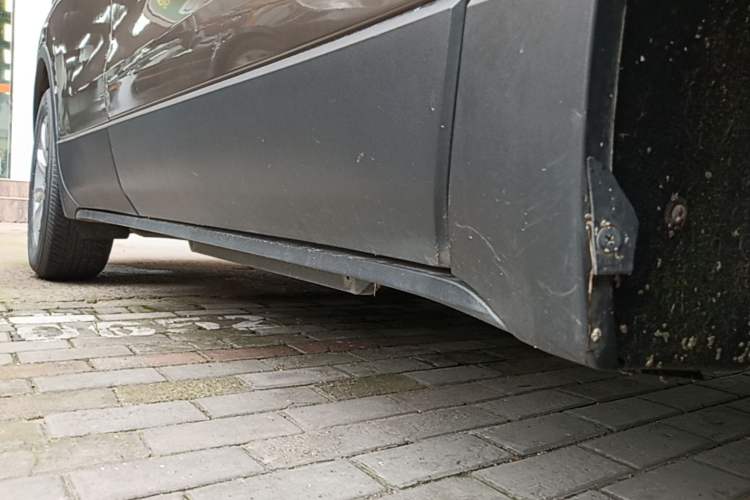 Used Buick Envision 2019 20T Two-Wheel Drive Elite Version China VI Standard Right Side Sill
