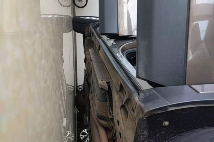 Used Buick Envision 2019 20T Two-Wheel Drive Elite Version China V Standard Right Side Sill