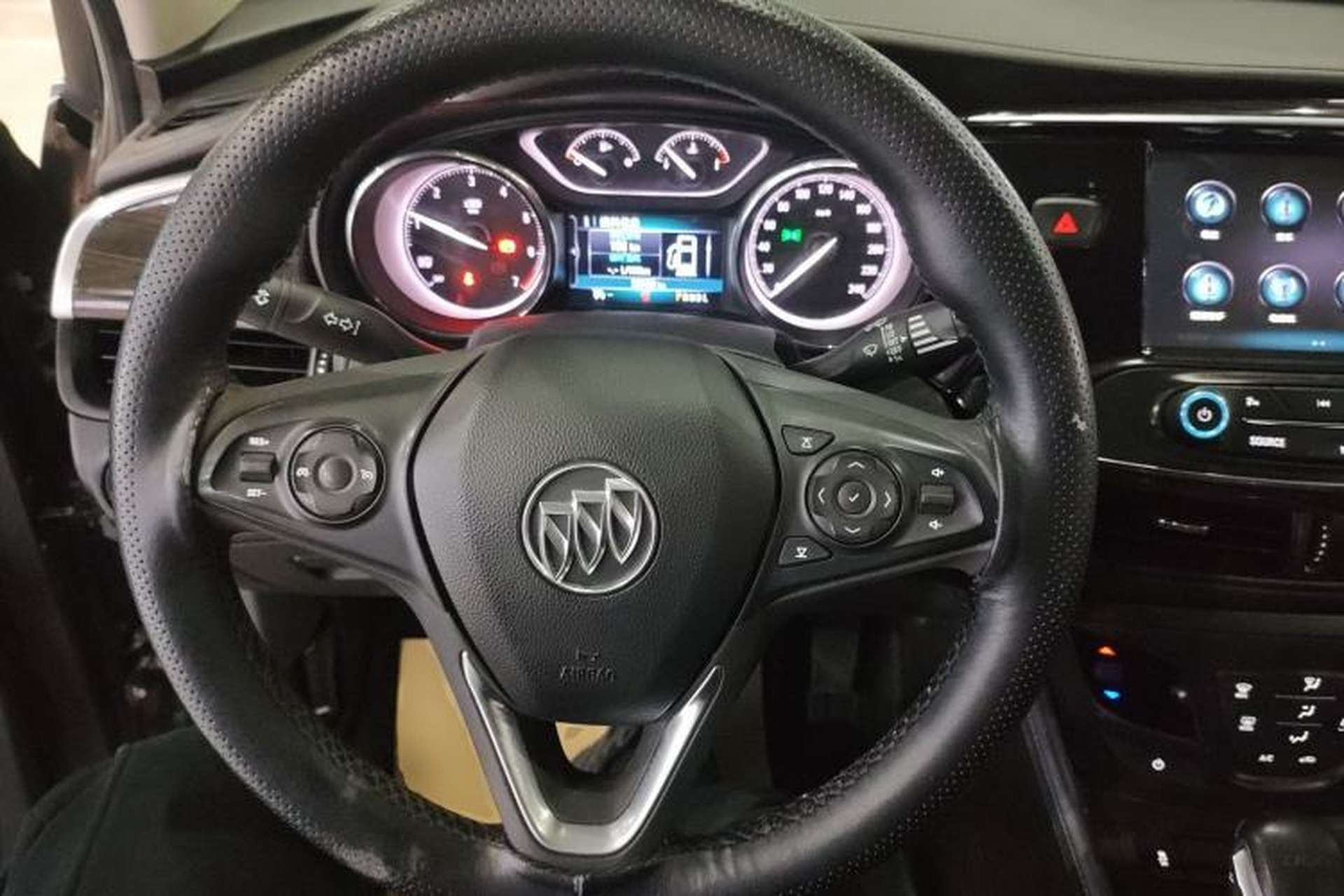 Used Buick Envision 2019 20T Two-Wheel Drive Leading Version China V Standard Steering Wheel