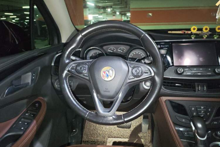 Used Buick Envision 2019 20T Two-Wheel Drive Luxury Version China VI Standard Steering Wheel
