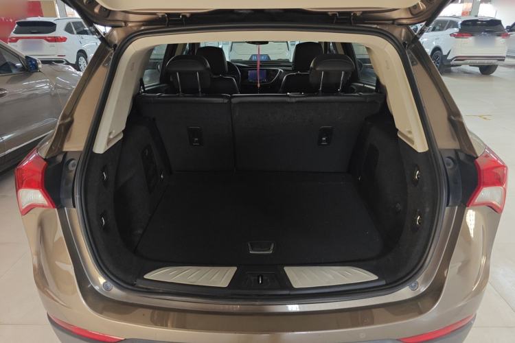 Used Buick Envision 2019 20T Two-Wheel Drive Elite Version China VI Standard Trunk