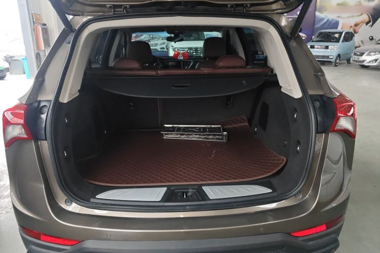 Used Buick Envision 2019 20T Two-Wheel Drive Luxury Version China VI Standard Trunk