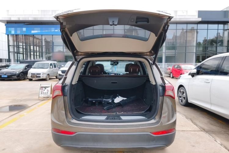 Used Buick Envision 2019 20T Two-Wheel Drive Luxury Version China VI Standard Trunk