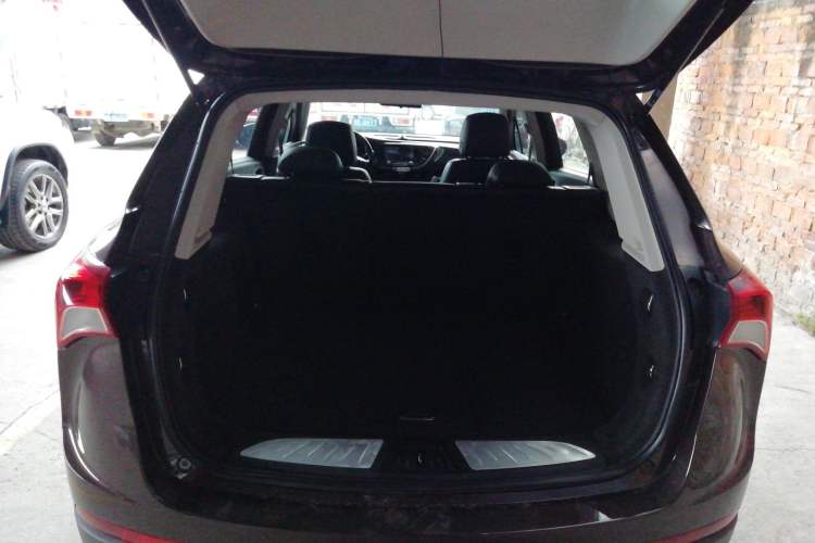 Used Buick Envision 2019 20T Two-Wheel Drive Elite Version China VI Standard Trunk