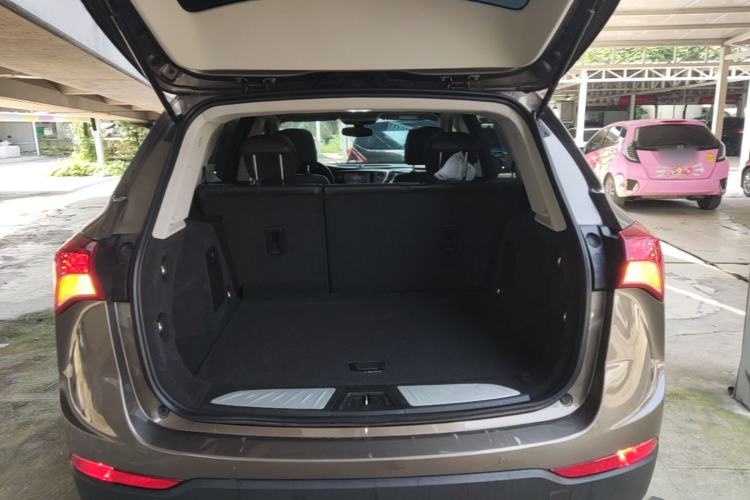 Used Buick Envision 2019 20T Two-Wheel Drive Elite Version China VI Standard Trunk