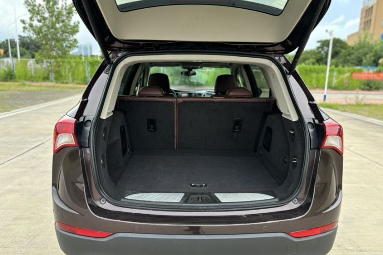 Used Buick Envision 2019 20T Two-Wheel Drive Luxury Version China VI Standard Trunk