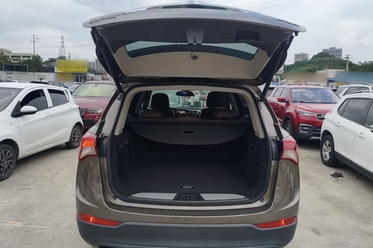 Used Buick Envision 2019 28T 4x4 Elite Version China V Standard Trunk