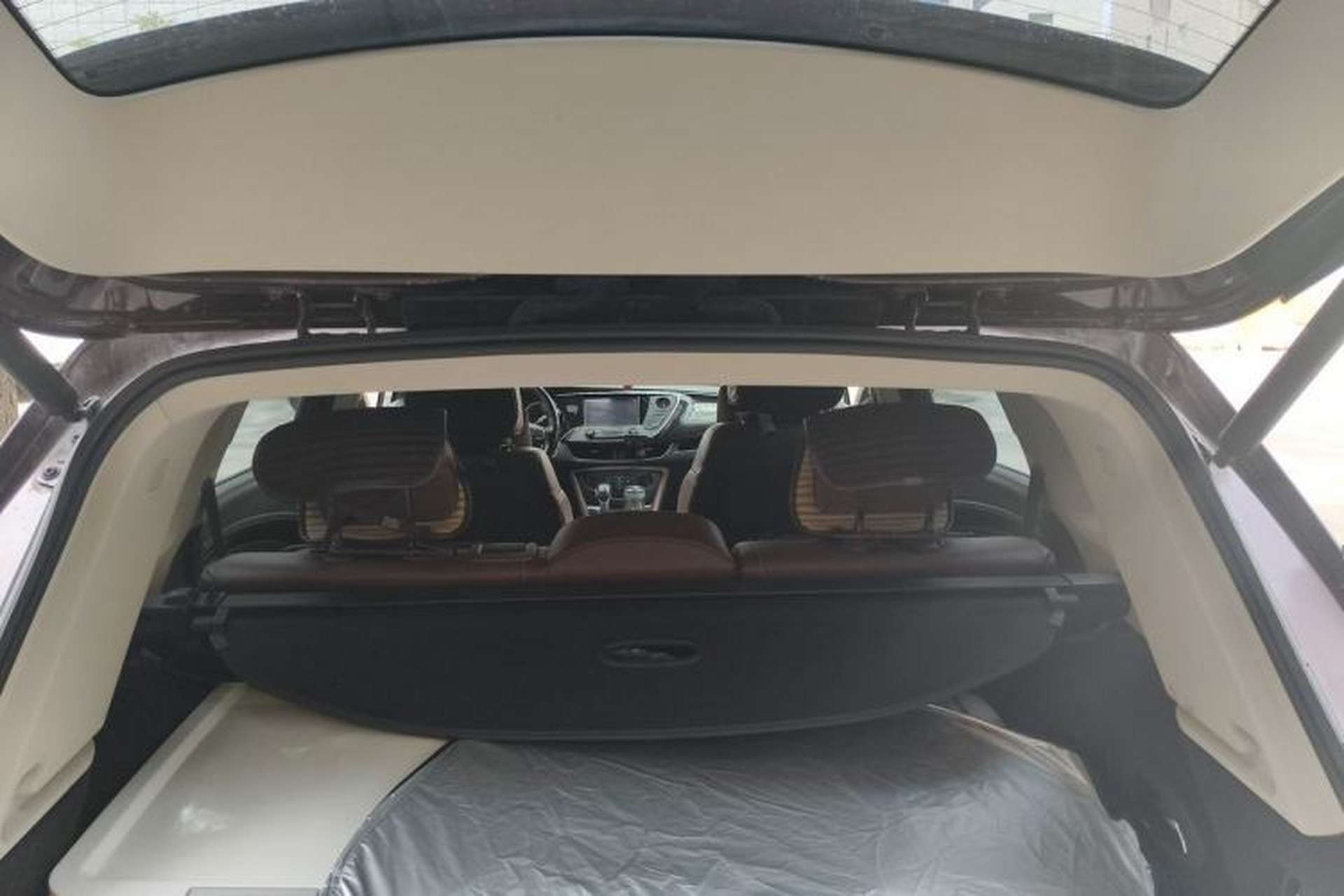 Used Buick Envision 2019 28T Four-Wheel Drive Elite Version China VI Standard Trunk