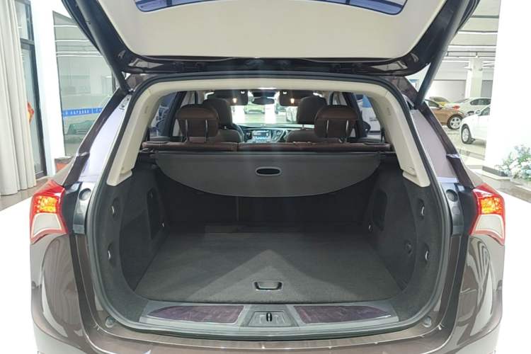 Used Buick Envision 2019 20T Two-Wheel Drive Luxury Version China V Standard Trunk