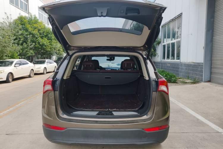 Used Buick Envision 2019 20T Two-Wheel Drive Luxury Version China VI Standard Trunk