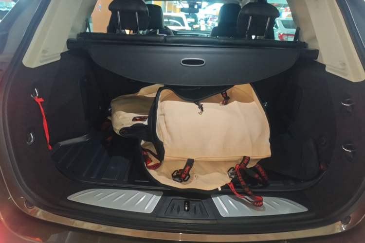 Used Buick Envision 2019 20T Two-Wheel Drive Leading Version China V Standard Trunk