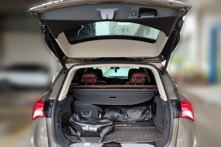 Used Buick Envision 2019 20T Two-Wheel Drive Luxury Version China VI Standard Trunk