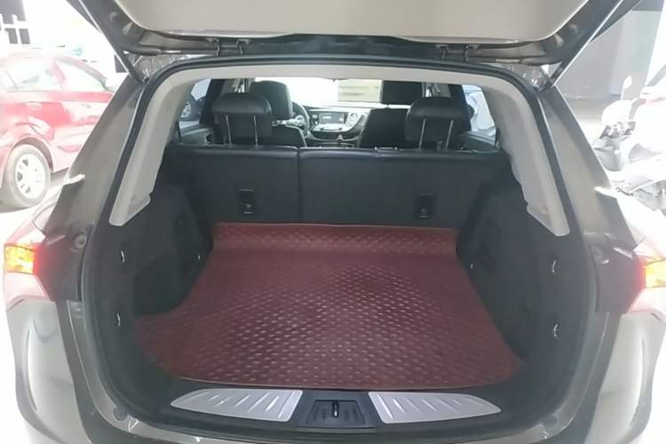 Used Buick Envision 2019 20T Two-Wheel Drive Leading Version China V Standard Trunk