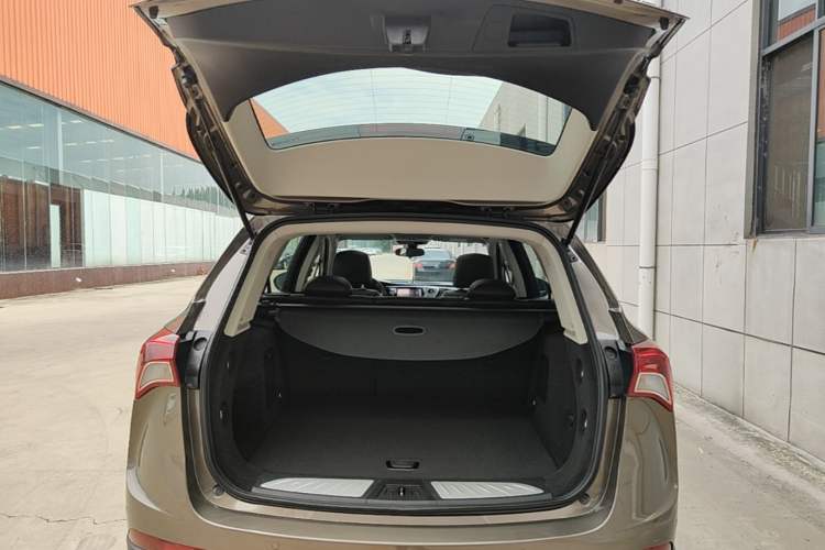 Used Buick Envision 2019 20T Two-Wheel Drive Elite Version China VI Standard Trunk