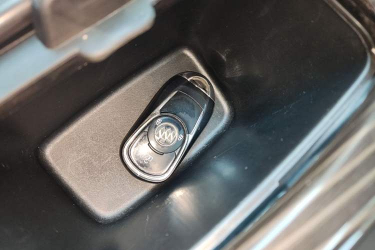 Used Buick Envision 2019 20T Two-Wheel Drive Elite Version China VI Standard Vehicle Key