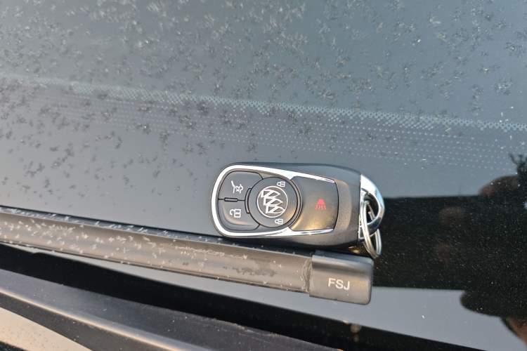 Used Buick Envision 2019 20T Two-Wheel Drive Luxury Version China VI Standard Vehicle Key