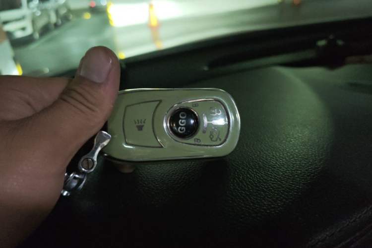 Used Buick Envision 2019 20T Two-Wheel Drive Luxury Version China VI Standard Vehicle Key