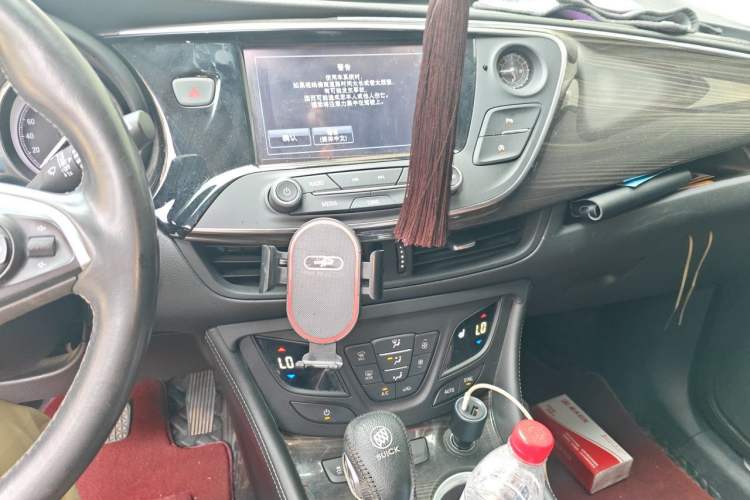 Used Buick Envision 2019 20T Two-Wheel Drive Elite Version China V Standard Audio And AC Panel