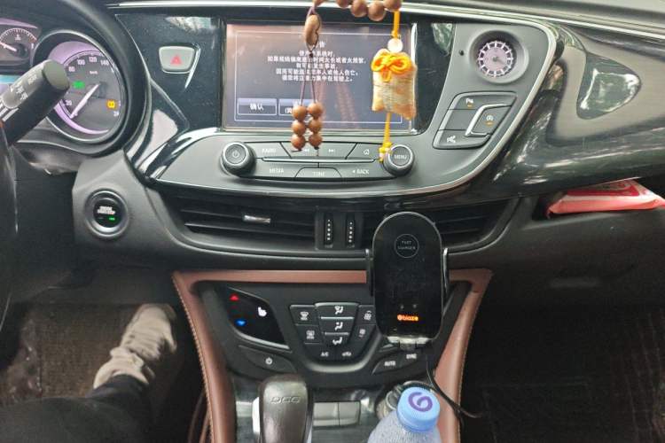Used Buick Envision 2019 20T Two-Wheel Drive Luxury Version China V Standard Audio And AC Panel