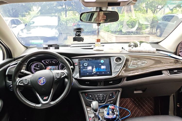 Used Buick Envision 2019 20T Two-Wheel Drive Elite Version China VI Standard Center Console
