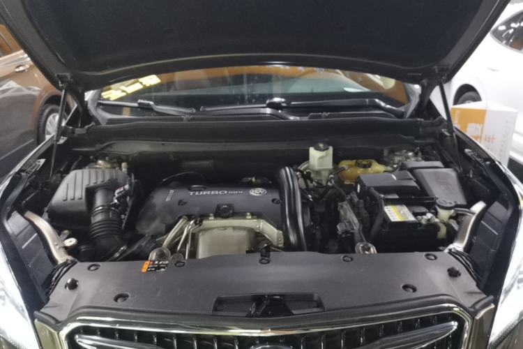 Used Buick Envision 2019 28T 4x4 Luxury Model China VI Standard Engine Bay