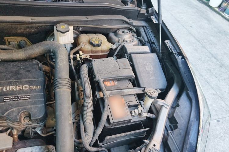 Used Buick Envision 2019 20T Two-Wheel Drive Elite Version China V Standard Engine Bay Left