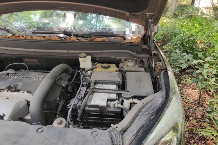 Used Buick Envision 2019 28T 4x4 Elite Version China V Standard Engine Bay Left