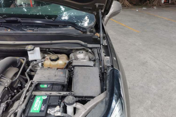 Used Buick Envision 2019 28T Four-Wheel Drive Elite Version China VI Standard Engine Bay Left