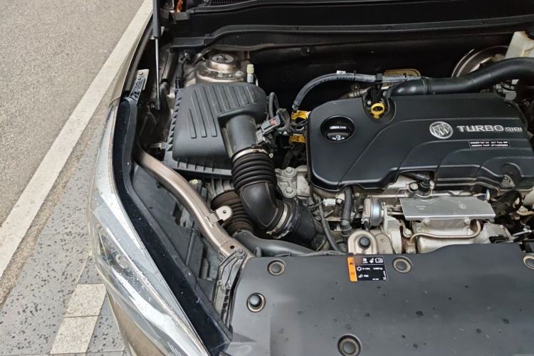 Used Buick Envision 2019 20T Two-Wheel Drive Elite Version China VI Standard Engine Bay Right