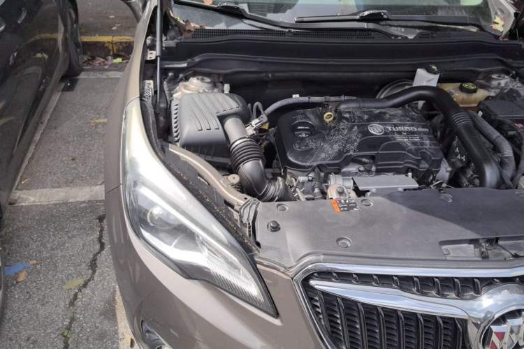 Used Buick Envision 2019 20T Two-Wheel Drive Elite Version China VI Standard Engine Bay Right