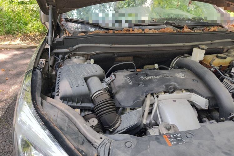 Used Buick Envision 2019 28T 4x4 Elite Version China V Standard Engine Bay Right