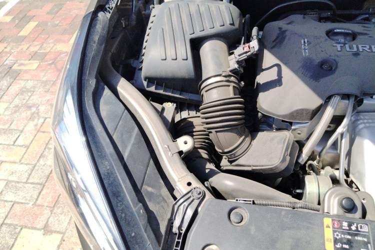 Used Buick Envision 2019 28T Four-Wheel Drive Elite Version China VI Standard Engine Bay Right
