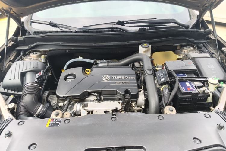 Used Buick Envision 2019 20T Two-Wheel Drive Luxury Version China VI Standard Engine Bay