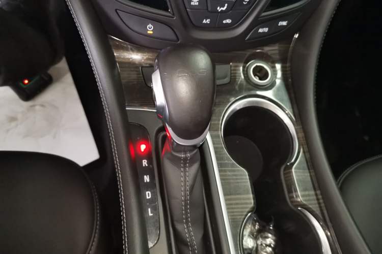 Used Buick Envision 2019 20T Two-Wheel Drive Elite Version China VI Standard Gear Lever