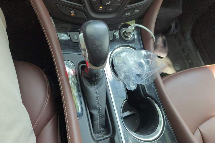 Used Buick Envision 2019 28T 4x4 Elite Version China V Standard Gear Lever