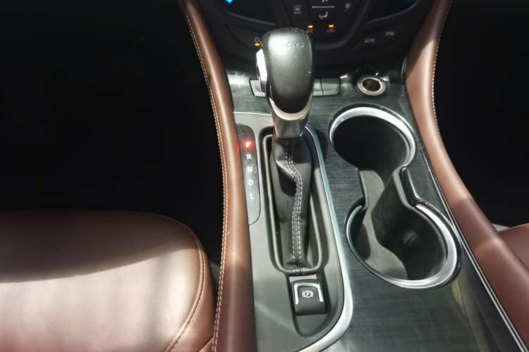 Used Buick Envision 2019 20T Two-Wheel Drive Luxury Version China V Standard Gear Lever