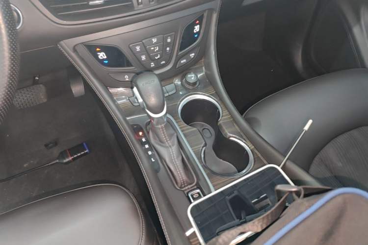 Used Buick Envision 2019 20T Two-Wheel Drive Leading Model China VI Standard Gear Lever