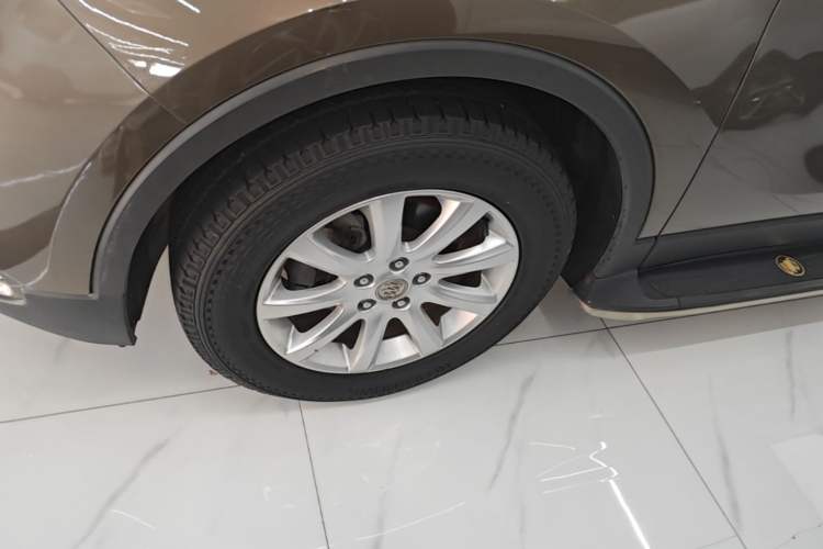 Used Buick Envision 2019 20T Two-Wheel Drive Leading Model China VI Standard Left Front Wheel Hub